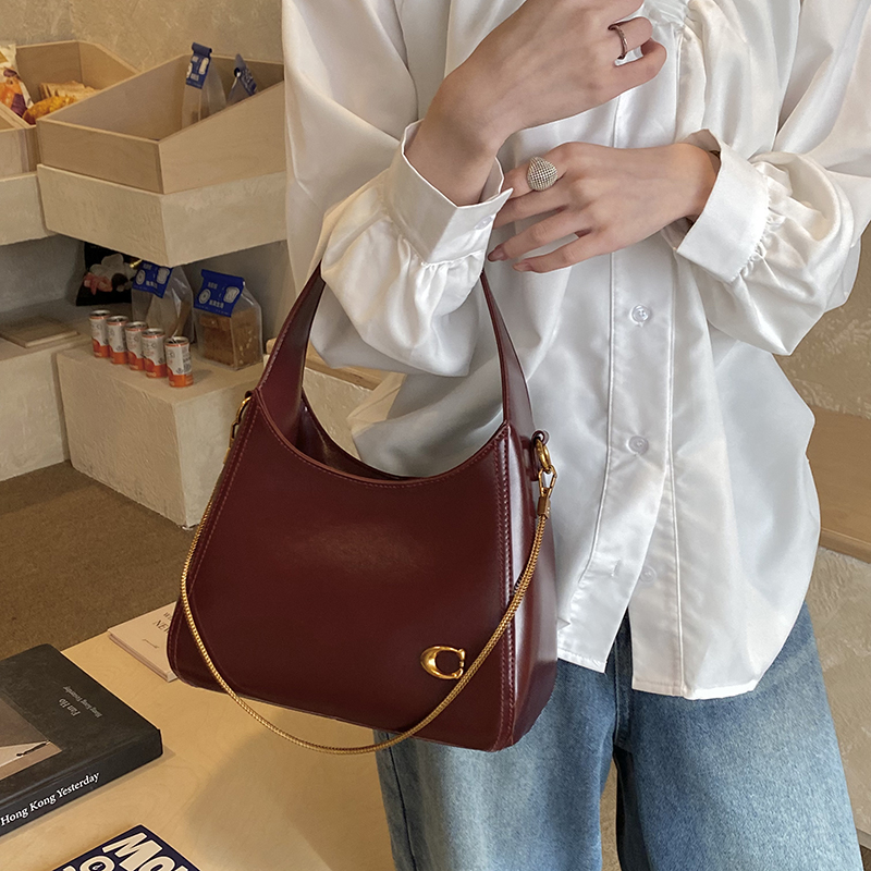 Luxury Bags Coach - Nuova Borsa Sottospalla di Design alla