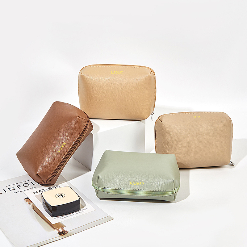 Borsa per cosmetici in pelle P - Luxury Bags Name For Women recensione e prezzo
