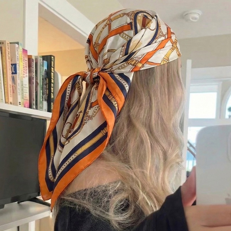 Foulard Quadrato Sottile in Se - Luxury Bags Quality recensione e prezzo
